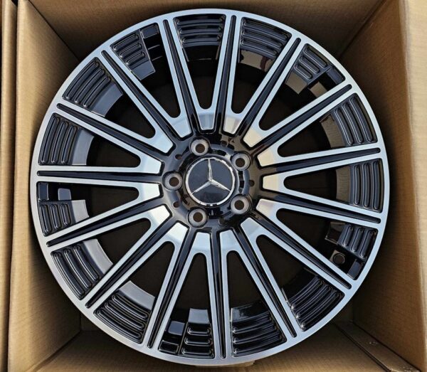 R18 MB AMZ H3176F Black polish 18x8 5x112