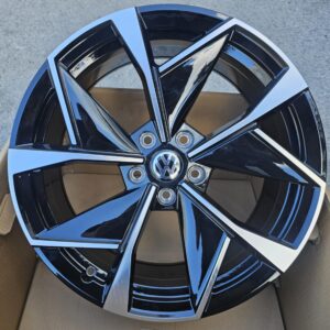 R20 AUDI VW SEAT SKODA MB AMZ 5638 Black polish 20x8 5x112