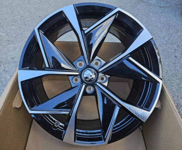 R19 AUDI VW SEAT SKODA MB AMZ 5638 Black polish 19x8 5x112