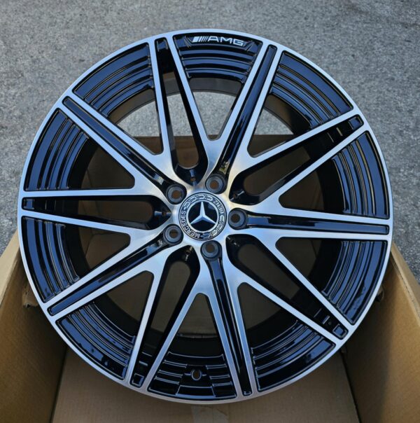 R20 MB 5x112 AMG AMZ H3121F Black polish 20x9.5 ja 20x8.5 erilaius