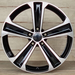 R18 VIPER B224 Black polish 18x8 5x112