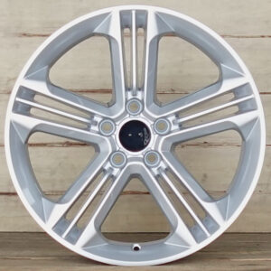 R18 BK 628 Silver 18x8 5x112