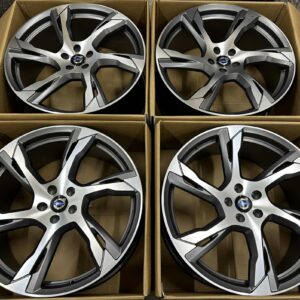 R21 Volvo  21 x 9 Aukude diam. (PCD) 5 x 108 Keskaugu diam. 67,1 mm Offset 45