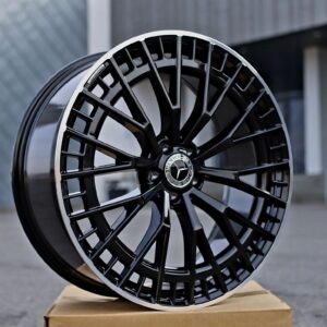 r20 Mercedes AMG 20x8.5  5x112  ET: 36 ja 20x9.5  5x112  ET: 43  66.6