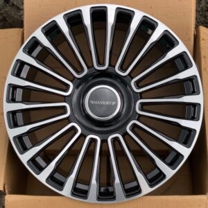 R21 Mercedes G Class Laius:9.5 J Poldid:5 x 130 ET:40 Diam.:84.1 mm MANSORY