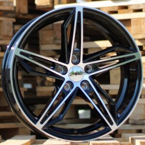 R18x8  5X114.3  ET  35  73.1  B1368  Black Polished (MB)  For RACIN  (K7)