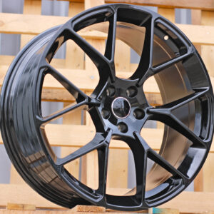 R21x9  5X112  ET  30  66.5  YF6161  Gloss Black (GB)  Fits for AUD  (K3)  (HYBRID FORGED)